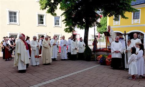 Ortsfriedhof Spittal an der Drau: Gedenkseiten .